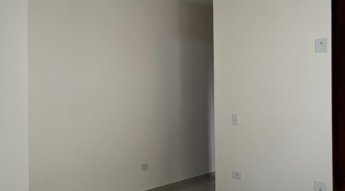 1fee8101-2afe-4836-8091-35b4c918a1c3